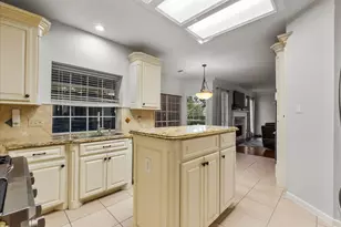 1910 Wynforest Dr, Deer Park, TX 77536 - Photo 10