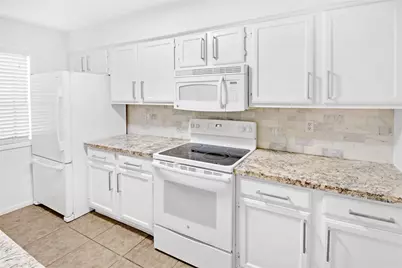 1500 Sandy Springs Road #69, Houston, TX 77042 - Photo 2