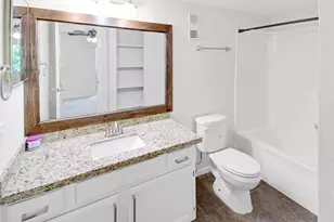 1500 Sandy Springs Rd, Houston, TX 77042 - Photo 22