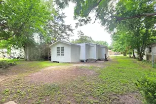 3222 Nolan Ave, Bay City, TX 77414 - Photo 14