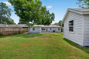 6610 Barney Rd, Houston, TX 77092 - Photo 26