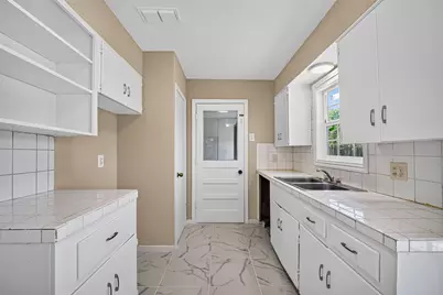 6610 Barney Road, Houston, TX 77092 - Photo 16