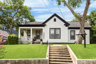 305 W Alamo St, Brenham, TX 77833 - Photo 2