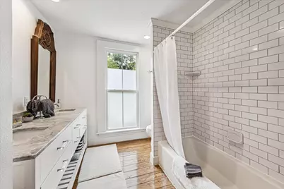 305 W Alamo Street, Brenham, TX 77833 - Photo 16