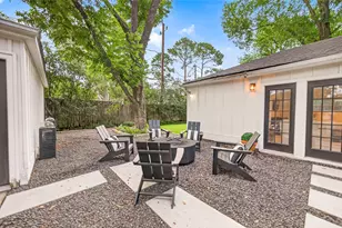 10026 Meadow Lake Ln, Houston, TX 77042 - Photo 32