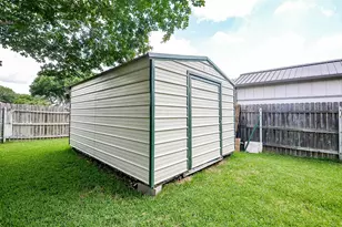 1400 Bob White Trail, Sealy, TX 77474 - Photo 8