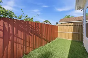 4606 Mallow St, Houston, TX 77051 - Photo 24