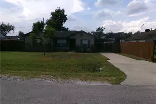 230 Treasure Dr, Houston, TX 77076 - Photo 2