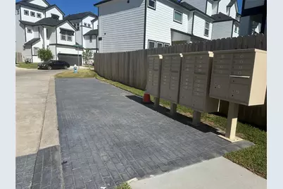 8928 Grovner Place, Houston, TX 77055 - Photo 32