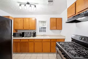 1310 Loper St, Houston, TX 77017 - Photo 6
