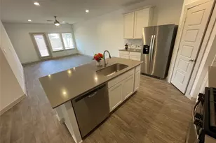 12810 Harlesden Ln, Houston, TX 77047 - Photo 2