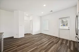 7306 Parkview Dr, Hitchcock, TX 77563 - Photo 14