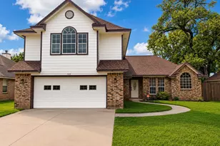 109 Concord Ave, Clute, TX 77531 - Photo 1
