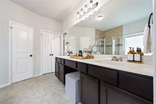 221 Gigi Pl, Alvin, TX 77511 - Photo 18