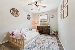 221 Gigi Pl, Alvin, TX 77511 - Photo 10