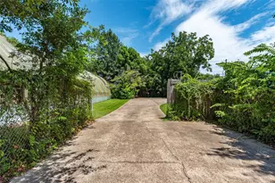 631 E Shore Dr, Clear Lake Shores, TX 77565 - Photo 4