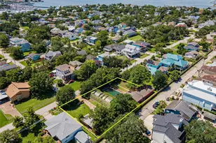 631 E Shore Dr, Clear Lake Shores, TX 77565 - Photo 2