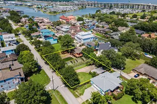 631 E Shore Dr, Clear Lake Shores, TX 77565 - Photo 1