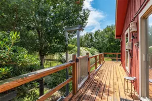 631 E Shore Dr, Clear Lake Shores, TX 77565 - Photo 10