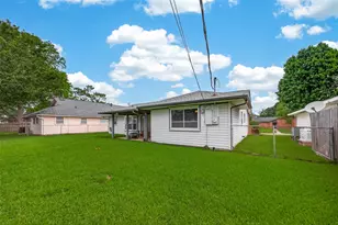 2003 Kingsway Dr, League City, TX 77573 - Photo 34