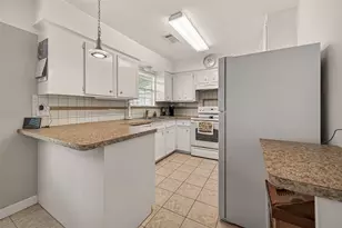 2003 Kingsway Dr, League City, TX 77573 - Photo 8