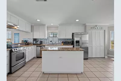 4035 Estuary Court, Galveston, TX 77554 - Photo 18