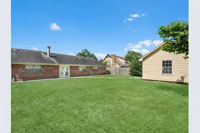 13931 Roundstone Lane, Houston, TX 77015 - Photo 22