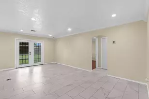 13931 Roundstone Ln, Houston, TX 77015 - Photo 4