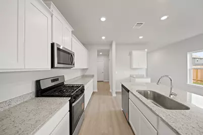 316 Bennett Street, Angleton, TX 77515 - Photo 6