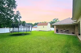 904 E Wilkins St, Angleton, TX 77515 - Photo 20