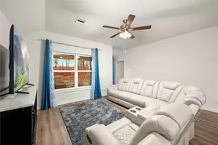 30002 Walton Heath Dr, Cleveland, TX 77327 - Photo 20