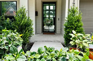 1917 Ridgemore Dr, Houston, TX 77055 - Photo 2