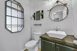 1018 Londonderry Ave, Friendswood, TX 77546 - Photo 18