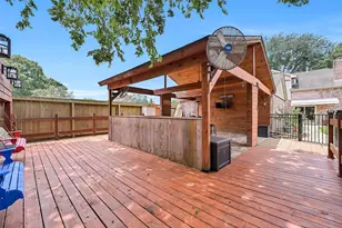 1018 Londonderry Ave, Friendswood, TX 77546 - Photo 32