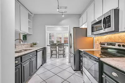 1018 Londonderry Avenue, Friendswood, TX 77546 - Photo 14