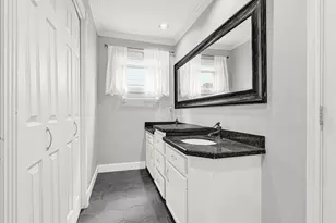 10835 Sageburrow Dr, Houston, TX 77089 - Photo 16