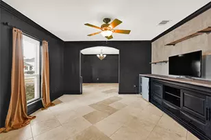 10835 Sageburrow Dr, Houston, TX 77089 - Photo 4