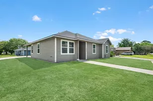 2006 Chesapeake St, Baytown, TX 77520 - Photo 4