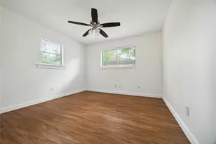 4210 Delhi St, Houston, TX 77022 - Photo 6