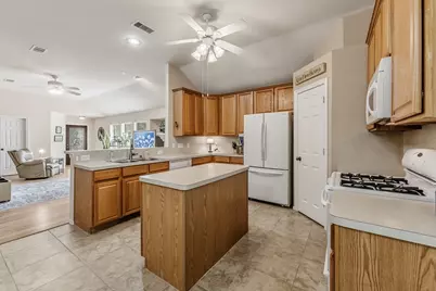 273 Sunset Path S, Conroe, TX 77316 - Photo 12