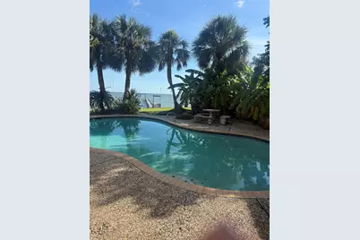 4715 W Bayshore Drive, Bacliff, TX 77518 - Photo 8