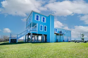 11818 Sportsman Rd, Galveston, TX 77554 - Photo 6