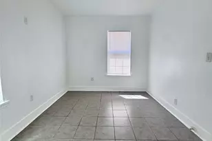 116 E Jack St, Baytown, TX 77520 - Photo 6