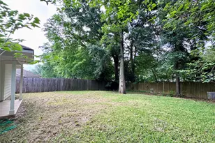 322 Greenleaf St, Huntsville, TX 77340 - Photo 24