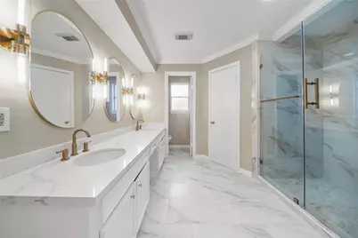 16121 Singapore Lane, Jersey Village, TX 77040 - Photo 6