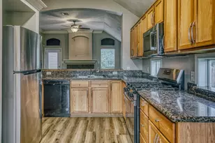 1707 Weaver St, Brenham, TX 77833 - Photo 8