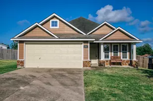 1707 Weaver St, Brenham, TX 77833 - Photo 4