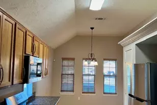 1707 Weaver St, Brenham, TX 77833 - Photo 8