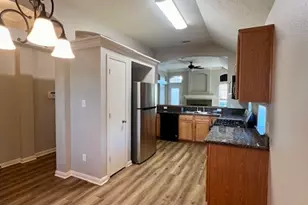 1707 Weaver St, Brenham, TX 77833 - Photo 6
