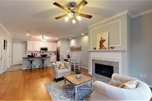 2104 Gillette St, Houston, TX 77006 - Photo 6